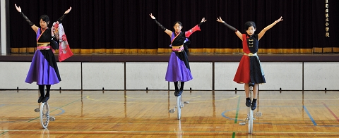 2010年10月23日　町田第二小学校イベント（演技披露･一輪車体験教室）